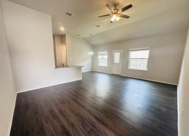 9224  Canyon Bnd Unit 2, Converse, TX 78109 — photo 2