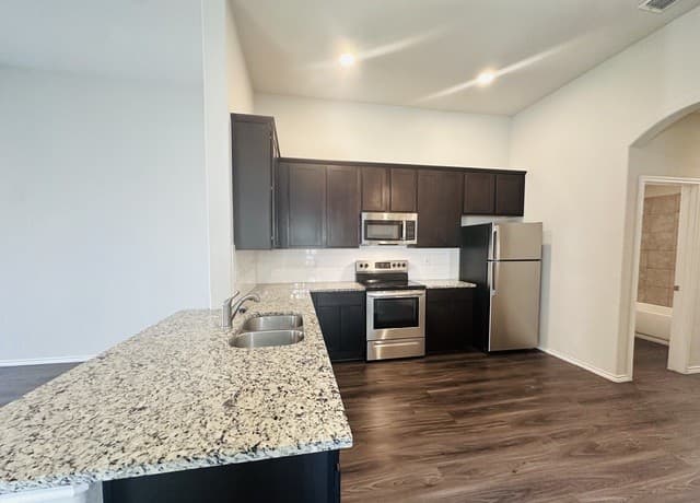 9224  Canyon Bnd Unit 2, Converse, TX 78109 — photo 4