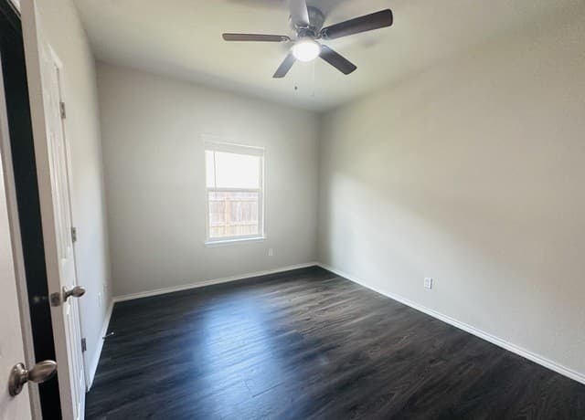 9224  Canyon Bnd Unit 2, Converse, TX 78109 — photo 7