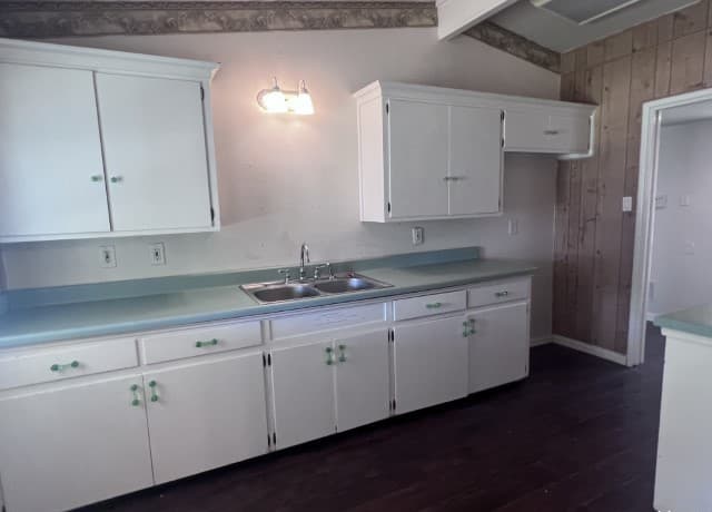 703 E Formosa Blvd, San Antonio, TX 78221 — photo 3