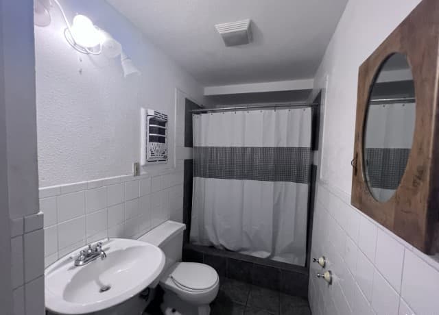 703 E Formosa Blvd, San Antonio, TX 78221 — photo 6