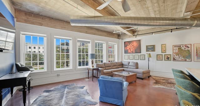 222  Losoya St. Unit 202