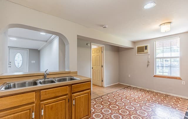 134  Cheyenne Unit 3, San Antonio, TX 78207 — photo 10