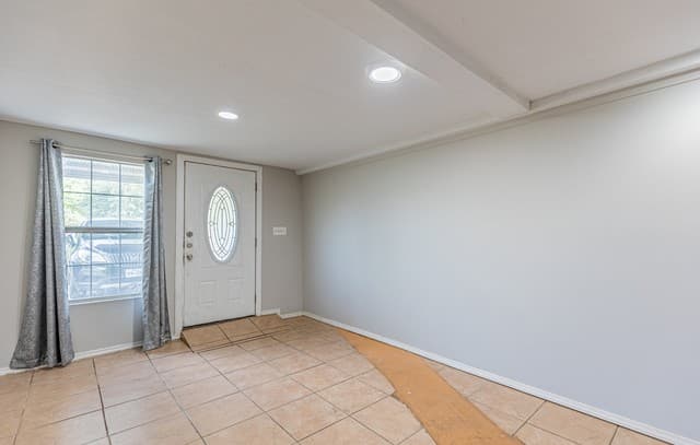 134  Cheyenne Unit 3, San Antonio, TX 78207 — photo 2