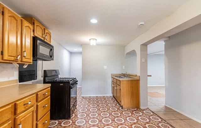 134  Cheyenne Unit 3, San Antonio, TX 78207 — photo 9