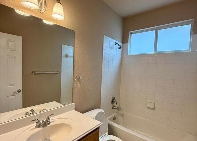 23027  FAIRWAY Bridge, San Antonio, TX 78258 — photo 4