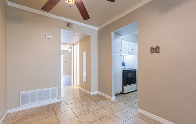 8702  Village Dr Unit 804, San Antonio, TX 78217 — photo 11