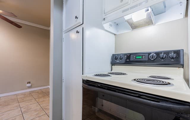 8702  Village Dr Unit 804, San Antonio, TX 78217 — photo 16