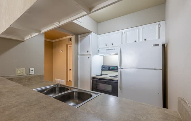 8702  Village Dr Unit 804, San Antonio, TX 78217 — photo 17