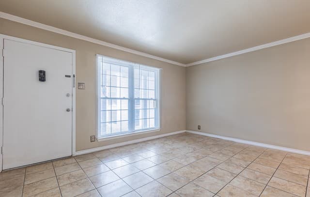 8702  Village Dr Unit 804, San Antonio, TX 78217 — photo 5