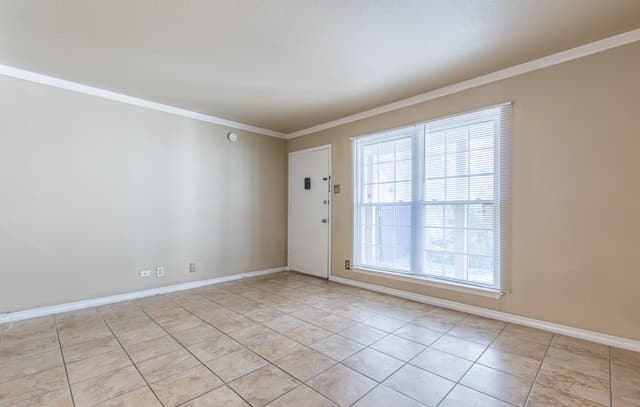 8702  Village Dr Unit 804, San Antonio, TX 78217 — photo 7