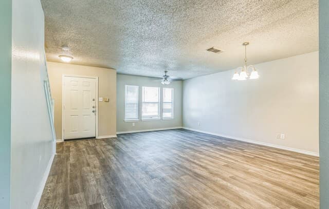 7427  Legend Point, San Antonio, TX 78244 — photo 4