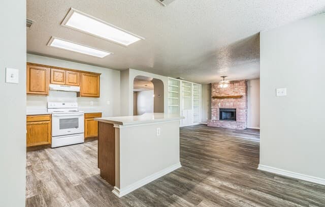 7427  Legend Point, San Antonio, TX 78244 — photo 7