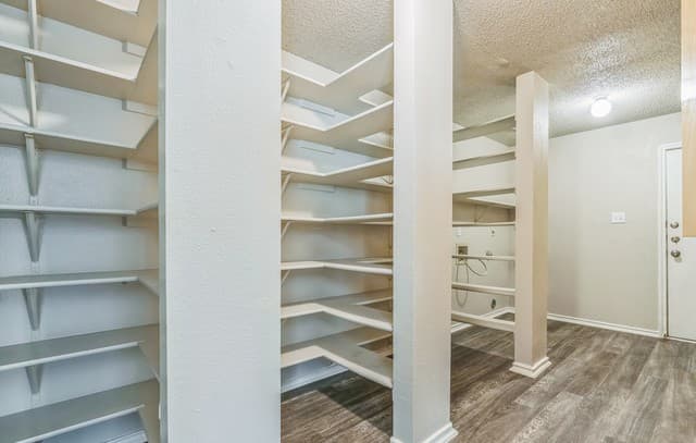 7427  Legend Point, San Antonio, TX 78244 — photo 9