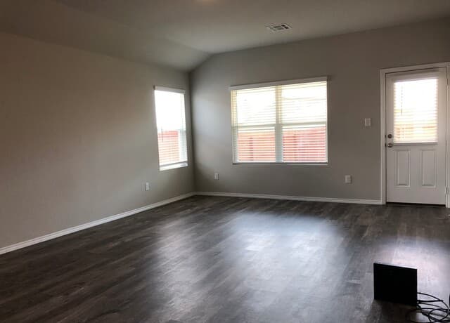5923  Sunshine Smt, Converse, TX 78109 — photo 6