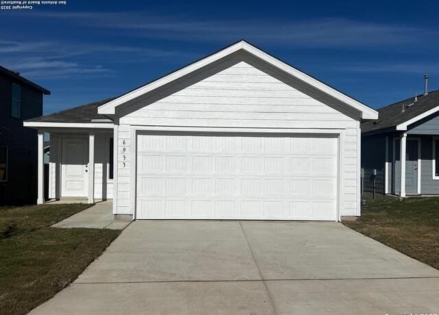 6933  Calcite Trail, Elmendorf, TX 78112 — photo 2