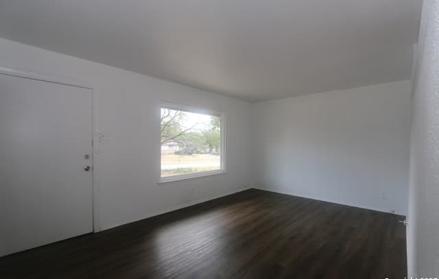 127  Fair Valley St, San Antonio, TX 78227 — photo 5