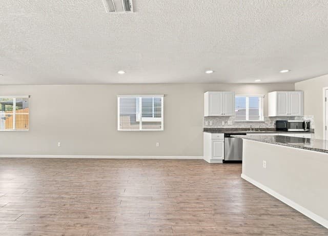10203  Relic Oaks, San Antonio, TX 78240 — photo 13