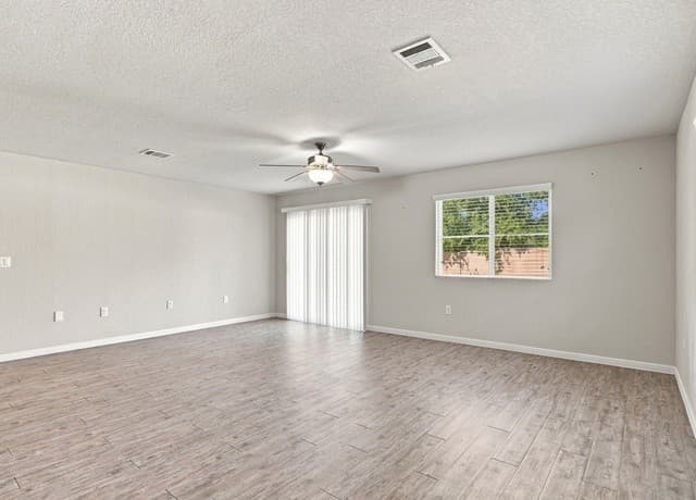 10203  Relic Oaks, San Antonio, TX 78240 — photo 16