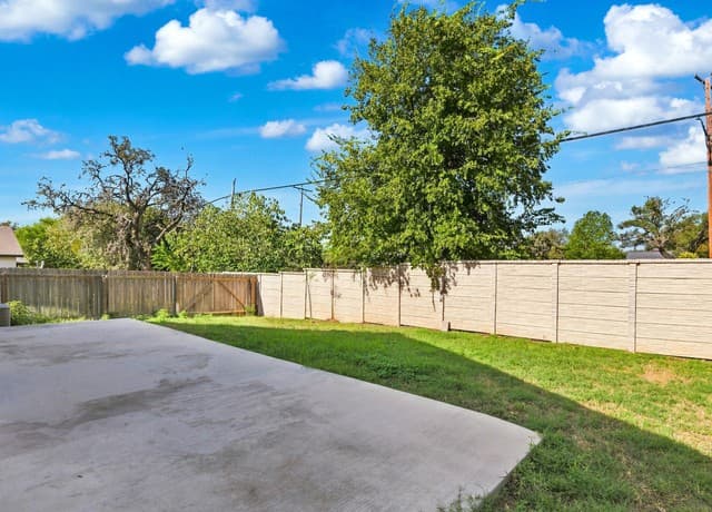 10203  Relic Oaks, San Antonio, TX 78240 — photo 22