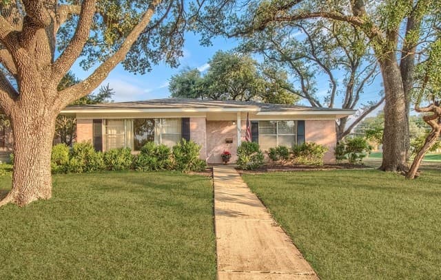 103  Montpelier Dr