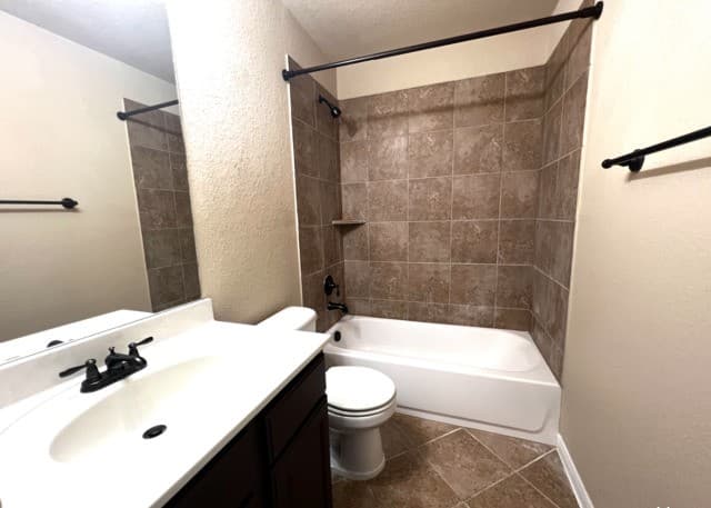 10707  Bayhill Den, San Antonio, TX 78245 — photo 22