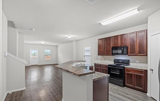2438  Key Hole View, Converse, TX 78109 — photo 2