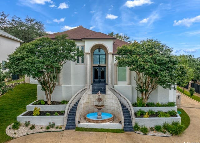 3  Benchwood Circle