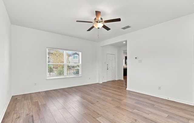 6112  Underwood Way, San Antonio, TX 78252 — photo 8