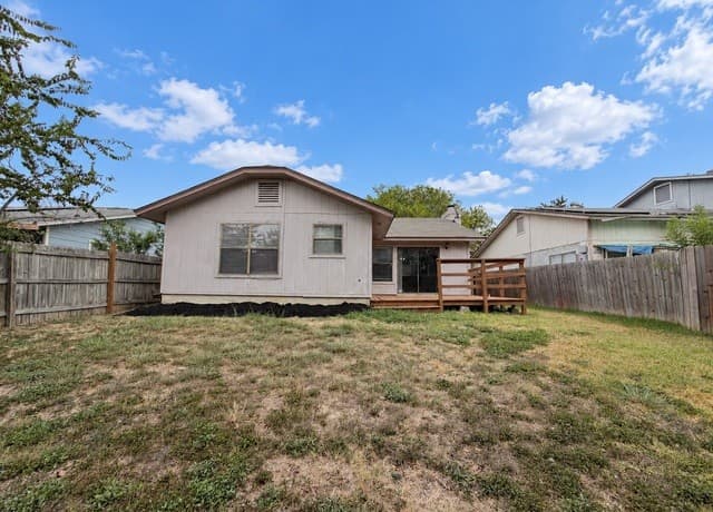6111  Feather Nest Ln, San Antonio, TX 78233 — photo 20