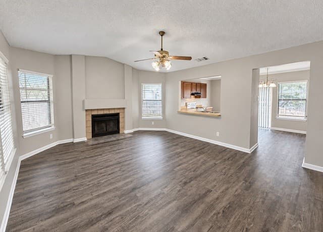 6111  Feather Nest Ln, San Antonio, TX 78233 — photo 4