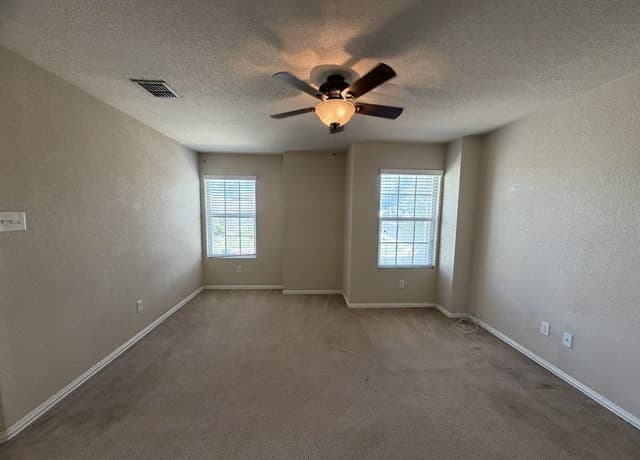 11402  Garden Fls, San Antonio, TX 78245 — photo 13