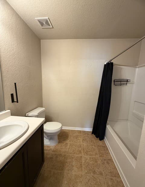 11402  Garden Fls, San Antonio, TX 78245 — photo 17