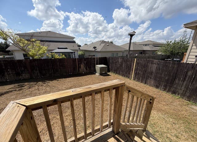 11402  Garden Fls, San Antonio, TX 78245 — photo 19