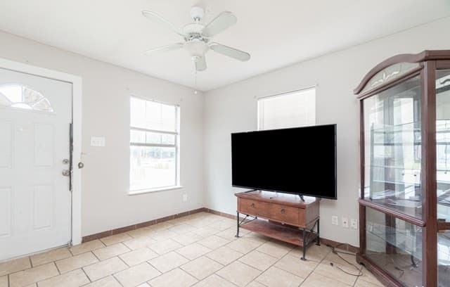 217  Elmo Ave, San Antonio, TX 78225 — photo 17