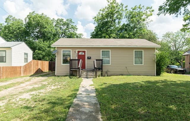 217  Elmo Ave, San Antonio, TX 78225 — photo 2