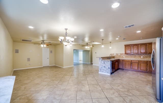 10490  White Bonnet St, San Antonio, TX 78240 — photo 2