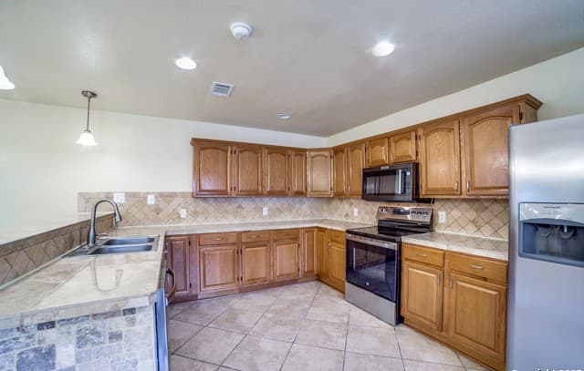 10490  White Bonnet St, San Antonio, TX 78240 — photo 6