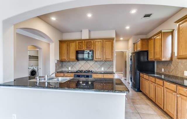 3354  Highline, San Antonio, TX 78261 — photo 11