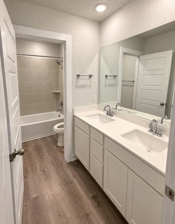 12439  Hurdelbrink Rnch, San Antonio, TX 78245 — photo 10