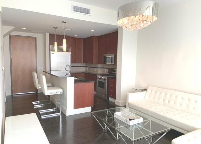 610  Market Unit 2604, San Antonio, TX 78205 — photo 3