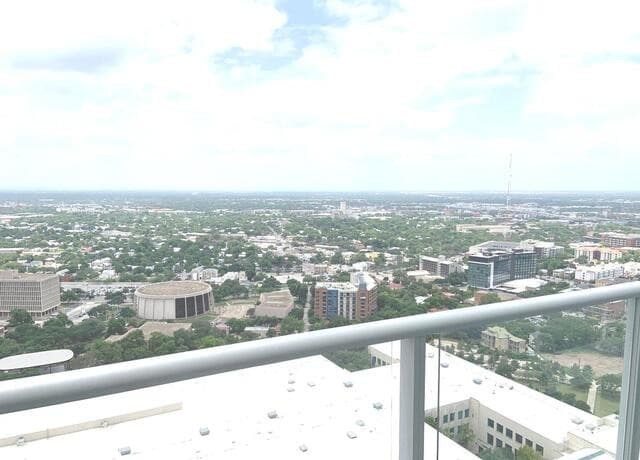 610  Market Unit 2604, San Antonio, TX 78205 — photo 8
