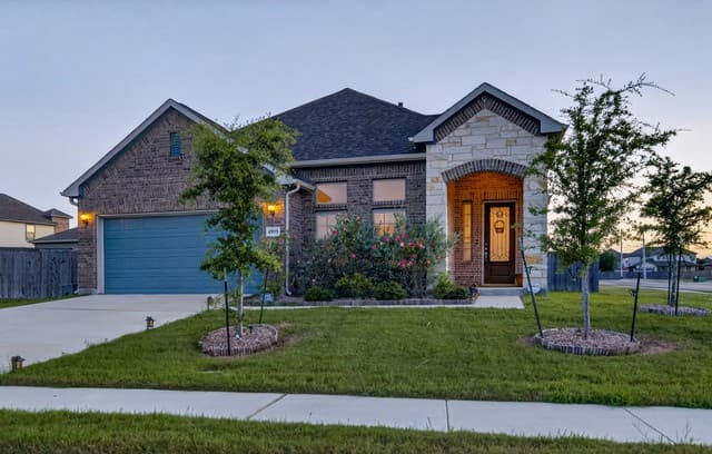 4919 Village Park