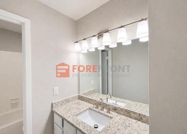 1100 S Ellison, San Antonio, TX 78245 — photo 4