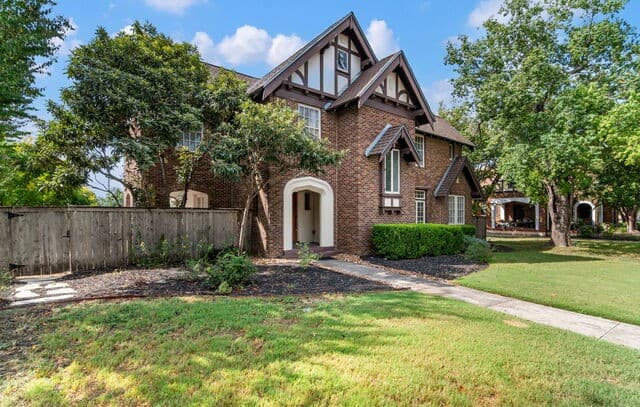 160  Terrell Rd, San Antonio, TX 78209 — photo 2