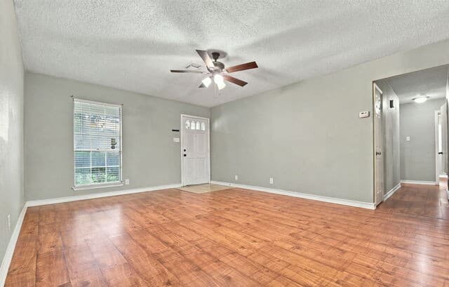 4527  Lakebend West Dr, San Antonio, TX 78244 — photo 4