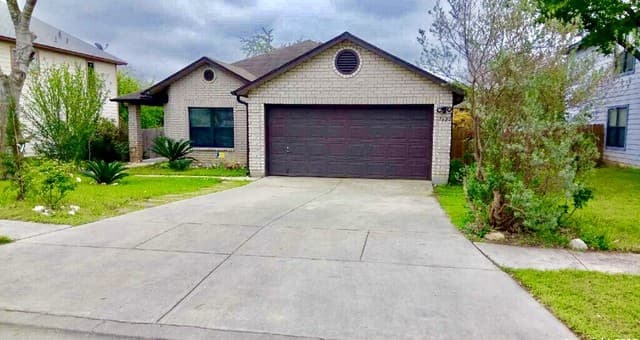 7622  Forest Vale, Live Oak, TX 78233 — photo 2