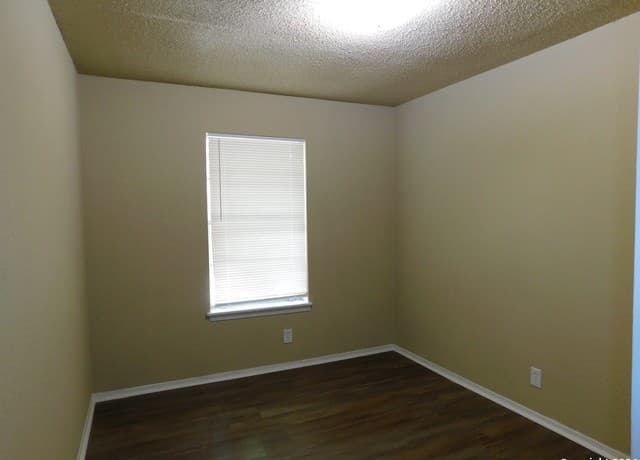 9017  Garnett Ave, San Antonio, TX 78221 — photo 8