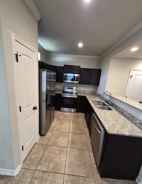 13910  Annas Way Unit 102, San Antonio, TX 78233 — photo 6