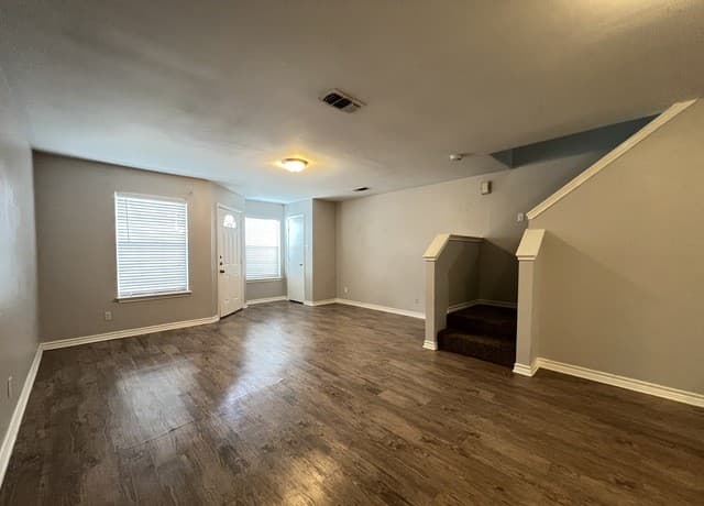 315  Autumn Pass, San Antonio, TX 78245 — photo 3